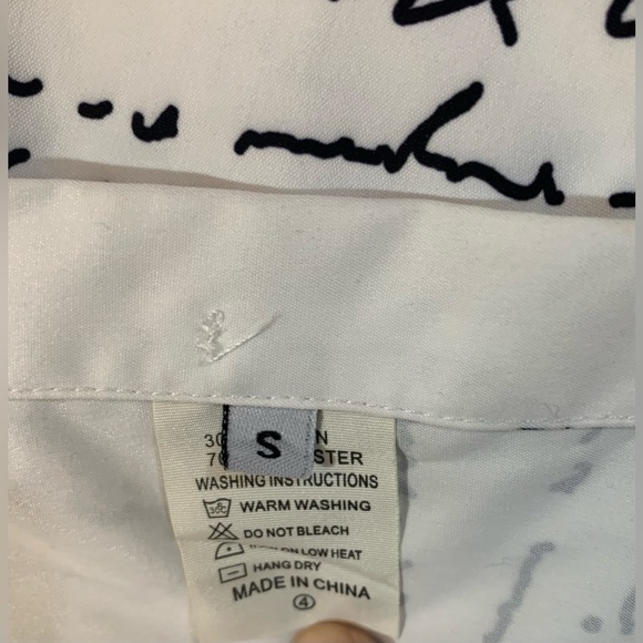 Sleeveless, Side less Top - Picture 4 of 4